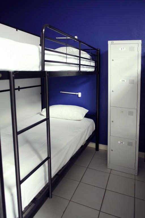 Bunk bed in 22-Bed Mixed Dormitory Room