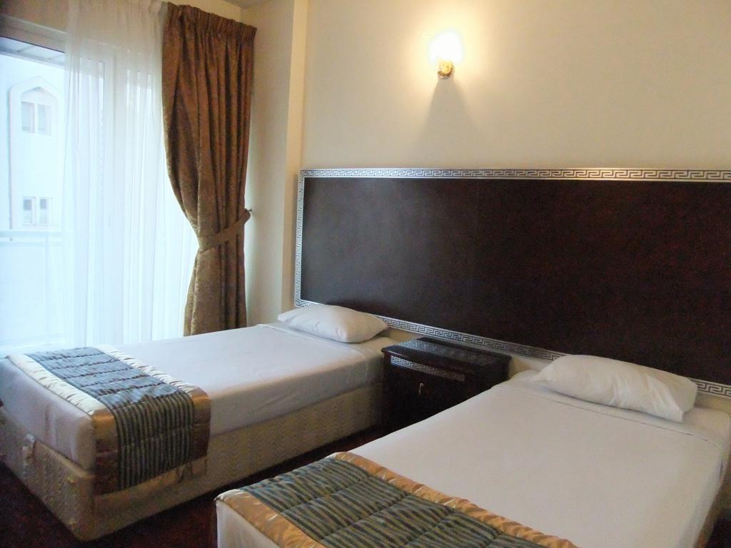Deluxe 2-Bedroom Suite