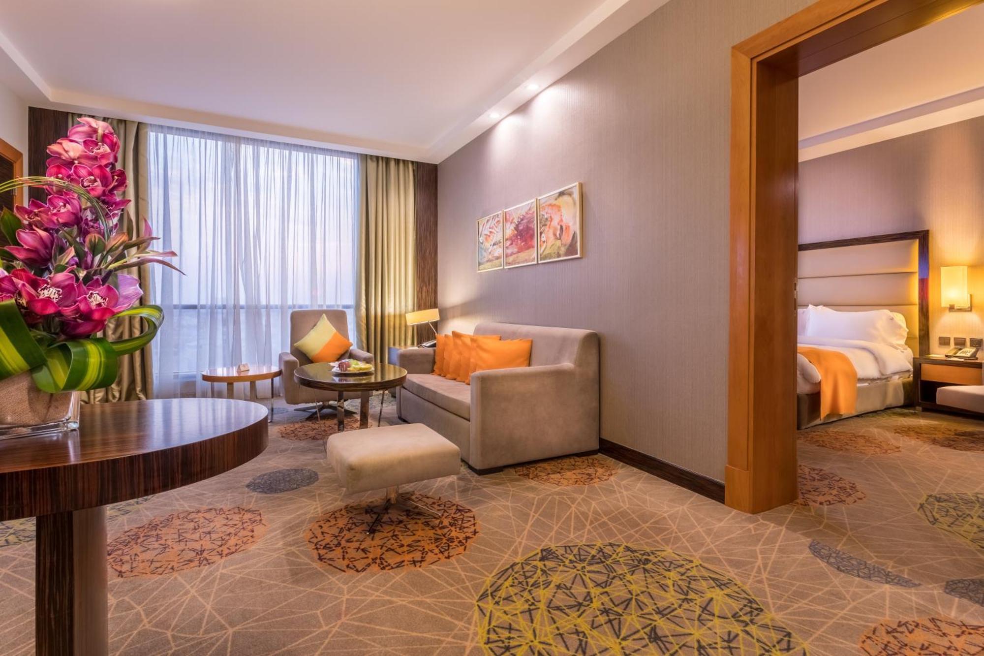 One-Bedroom King Suite Smoking