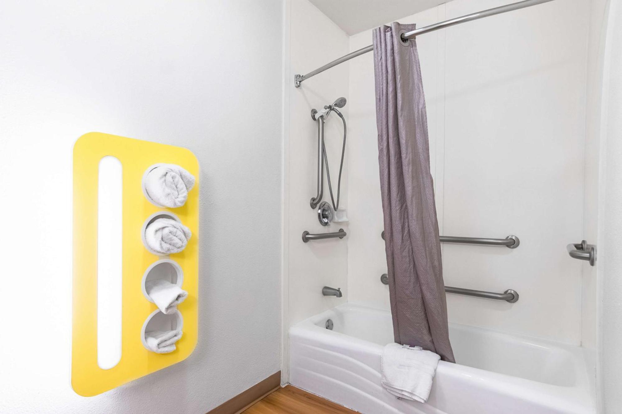 Queen Room - Disability Access