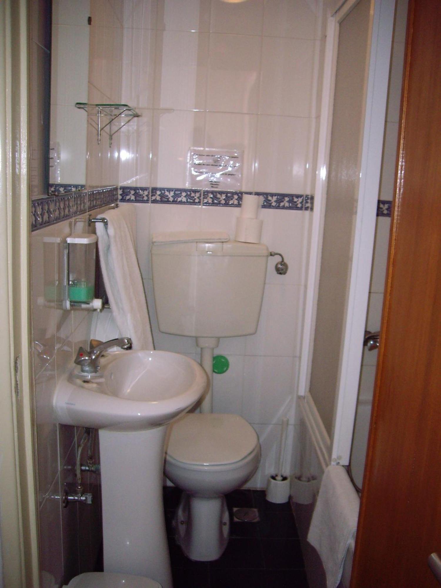 Single Room with Shared Shower and Toilet