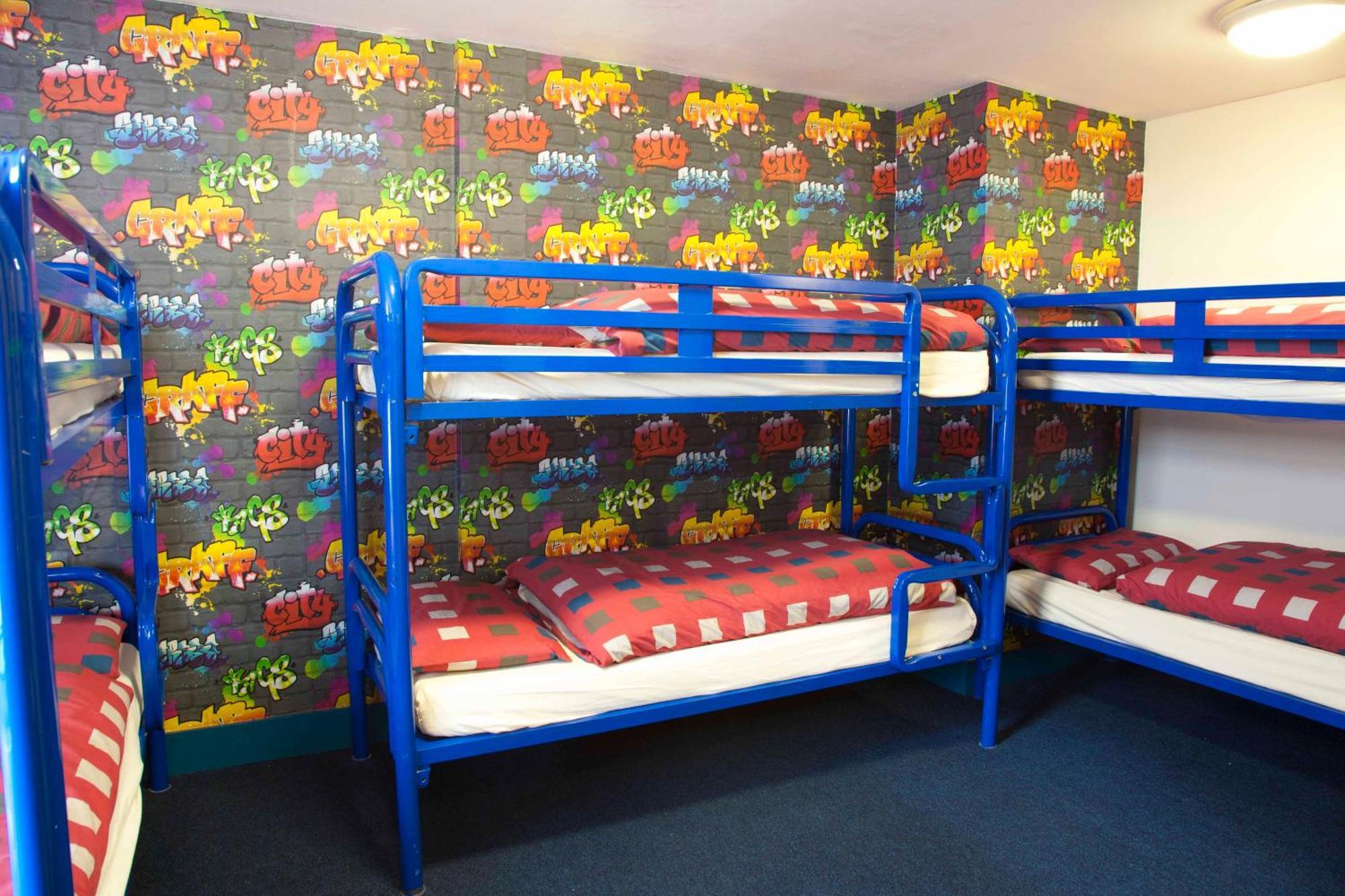 1 Bed a 6 Bedded Room Ensuite