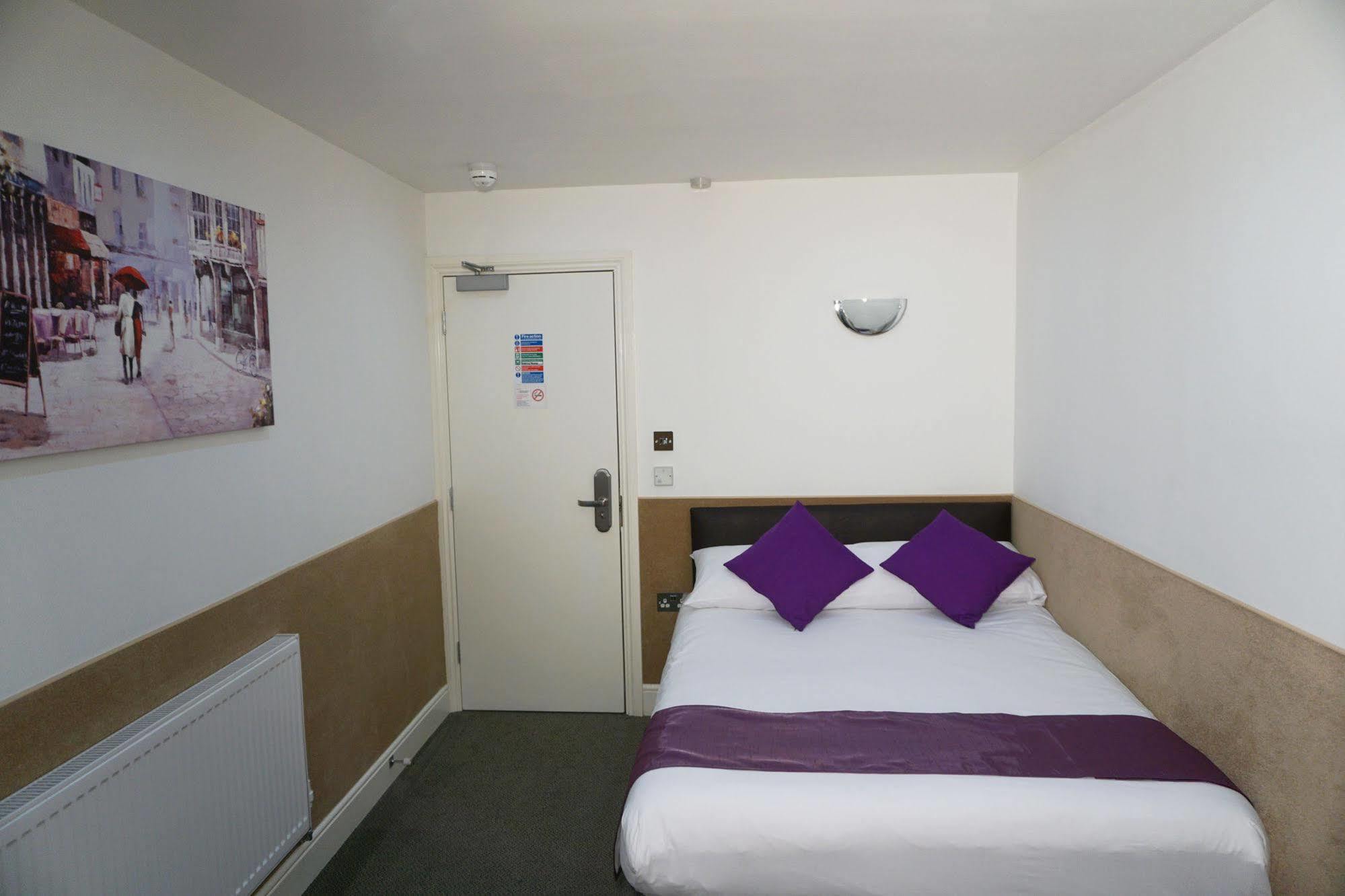 Economy Double Room No Window