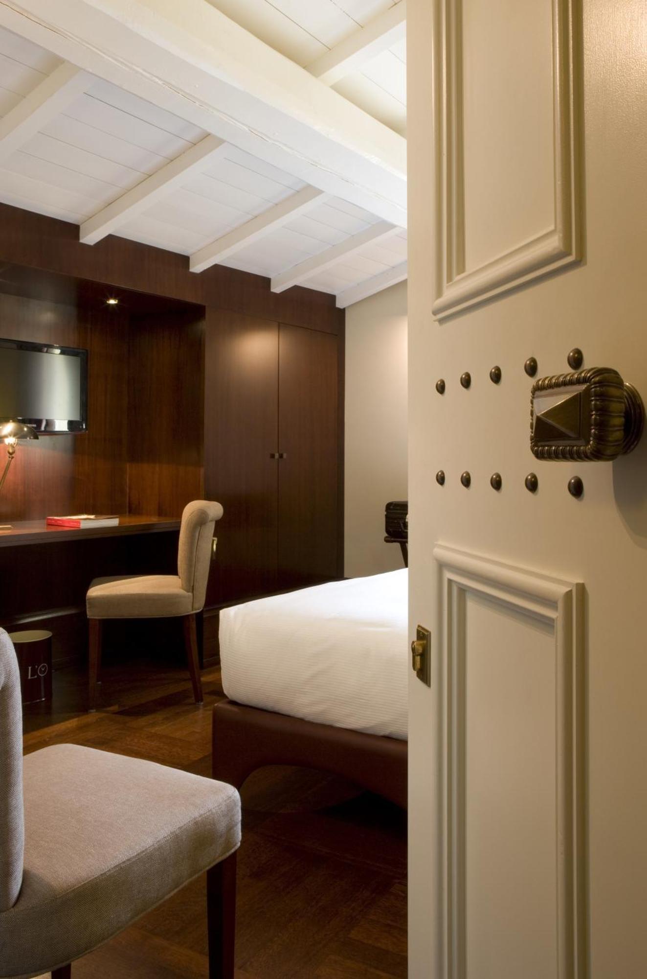 Deluxe Double Room with City View