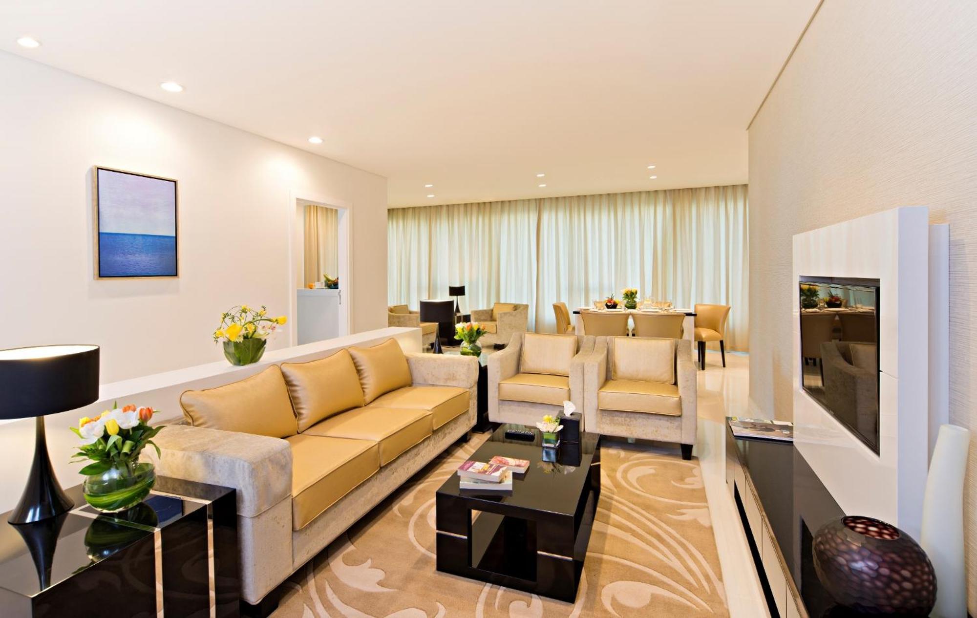 Three Bedroom Suite kitchenette City Skyline View