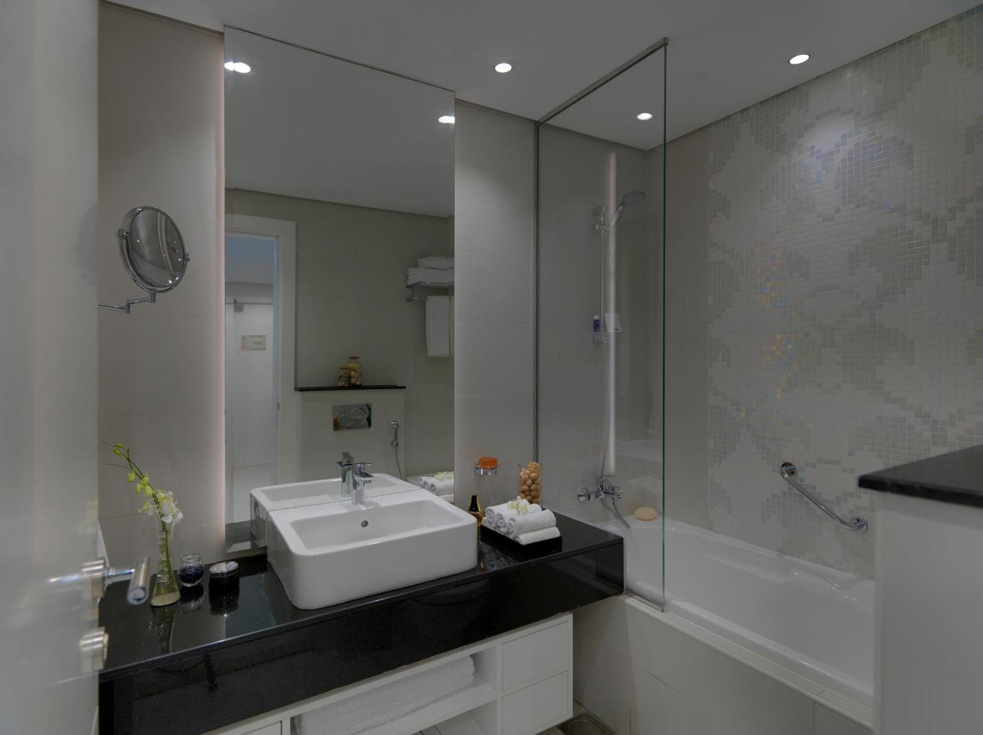 Three Bedroom Suite kitchenette City Skyline View