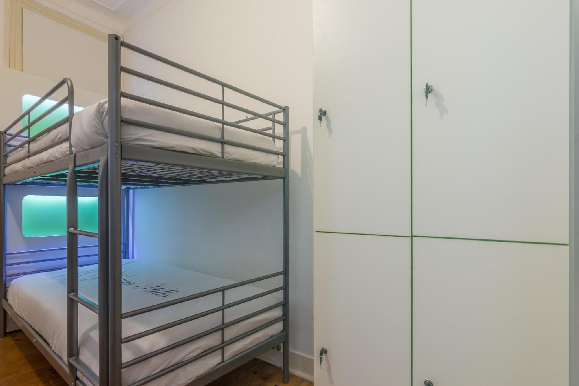 Bed in 6-Bed Mixed Dormitory Room