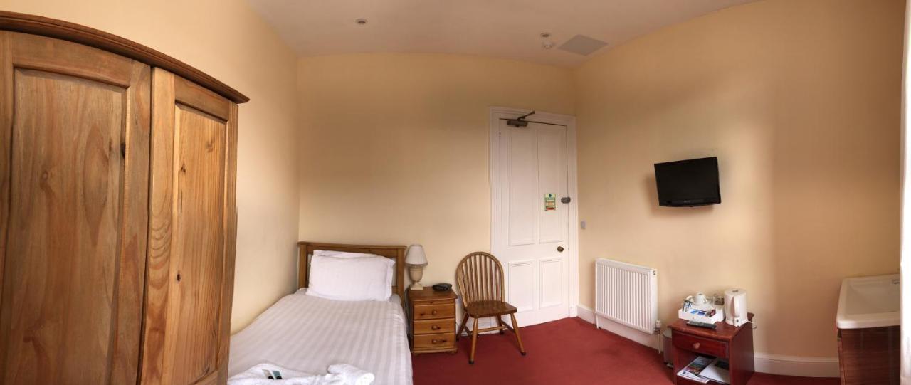 Single Room Private Bathroom
