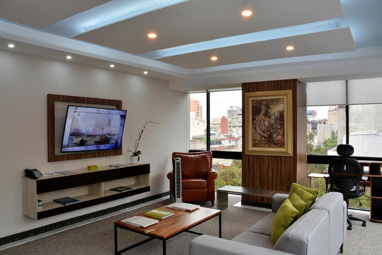 Deluxe Queen Suite