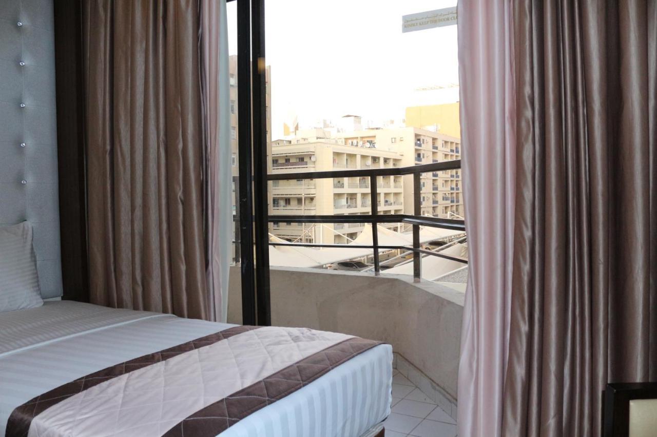 Deluxe Suite Sea View Balcony