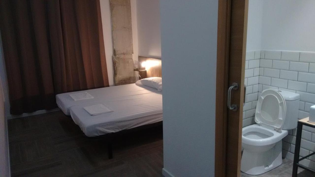 Twin Room with Private Bathroom