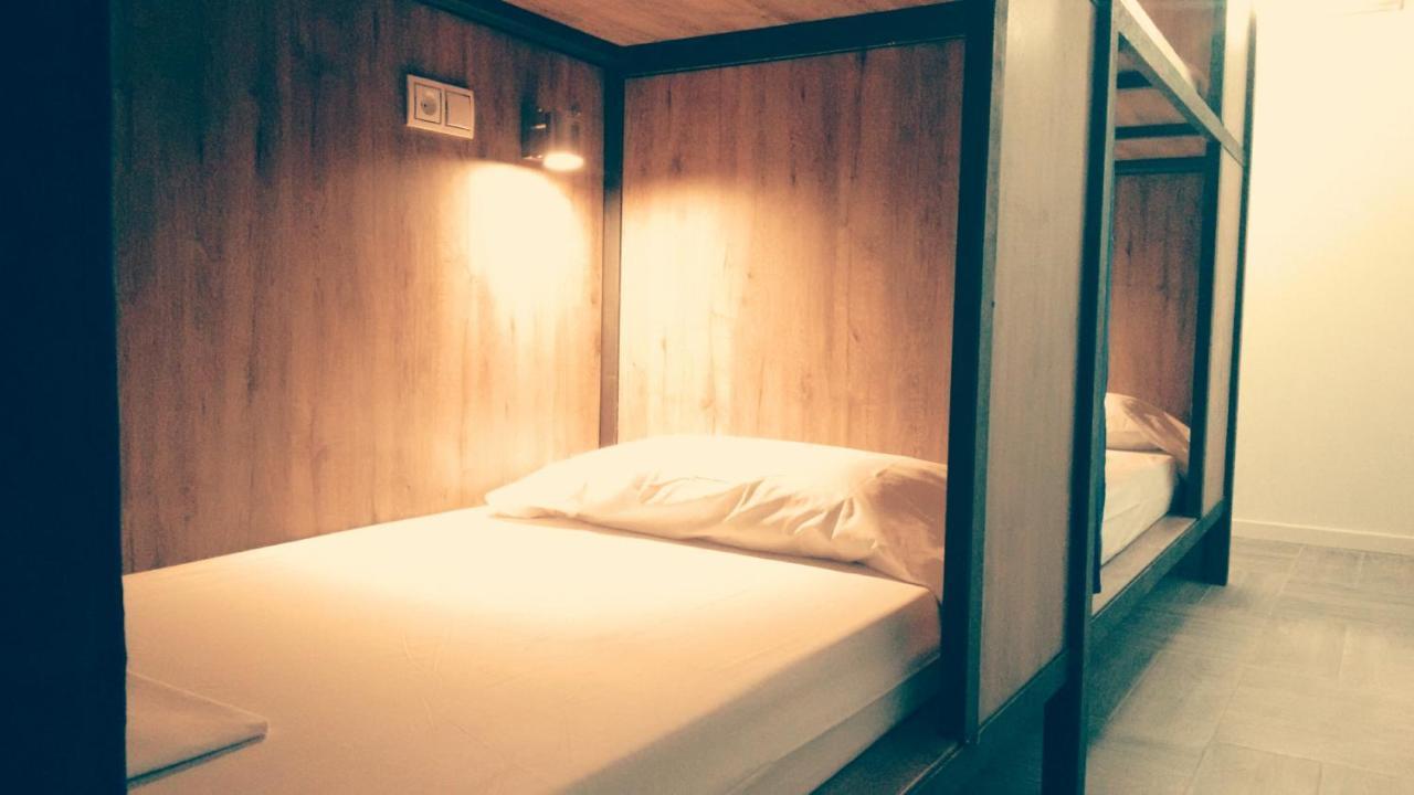 Bed in 10-Bed Mixed Dormitory Room
