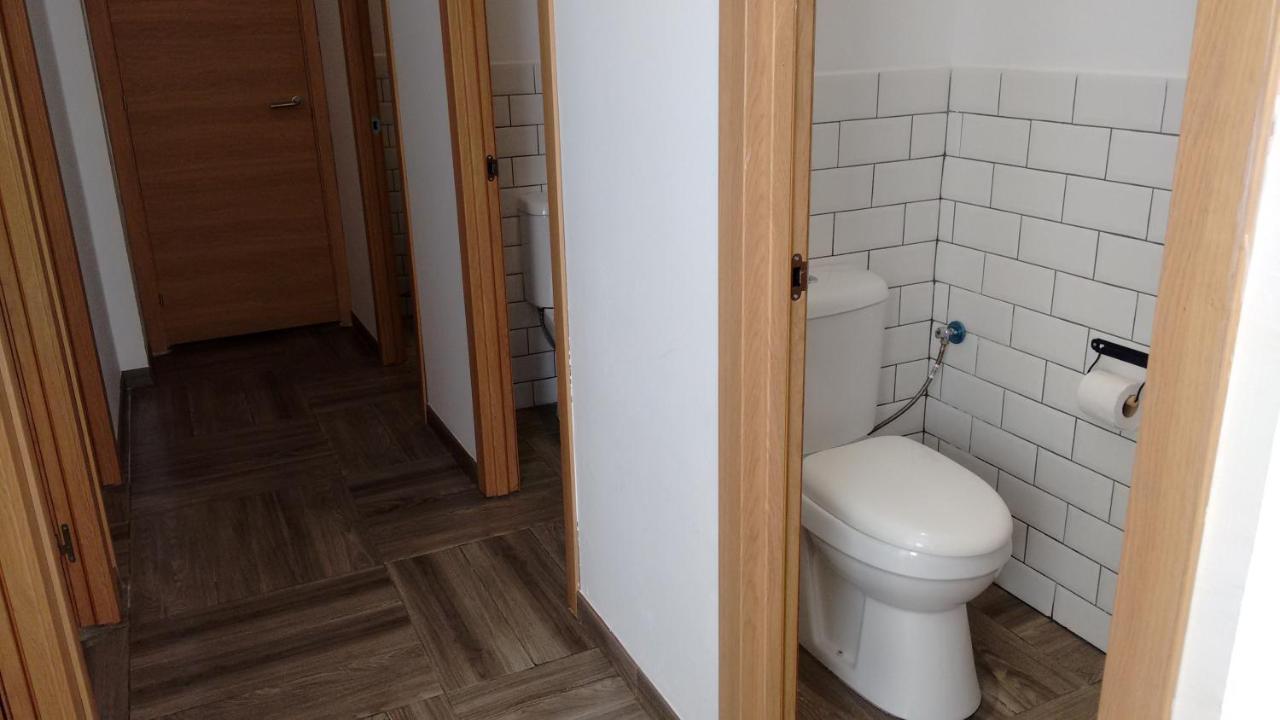 Standard Twin Room with Shared Bathroom