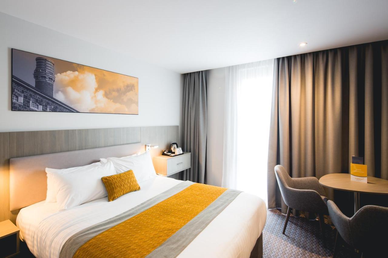 Executive King Room,761637106:JPEG