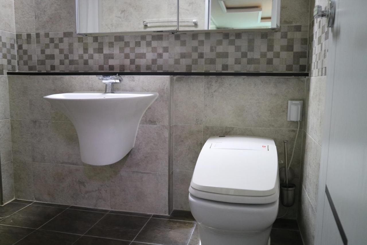 Quadruple Room Private Bathroom