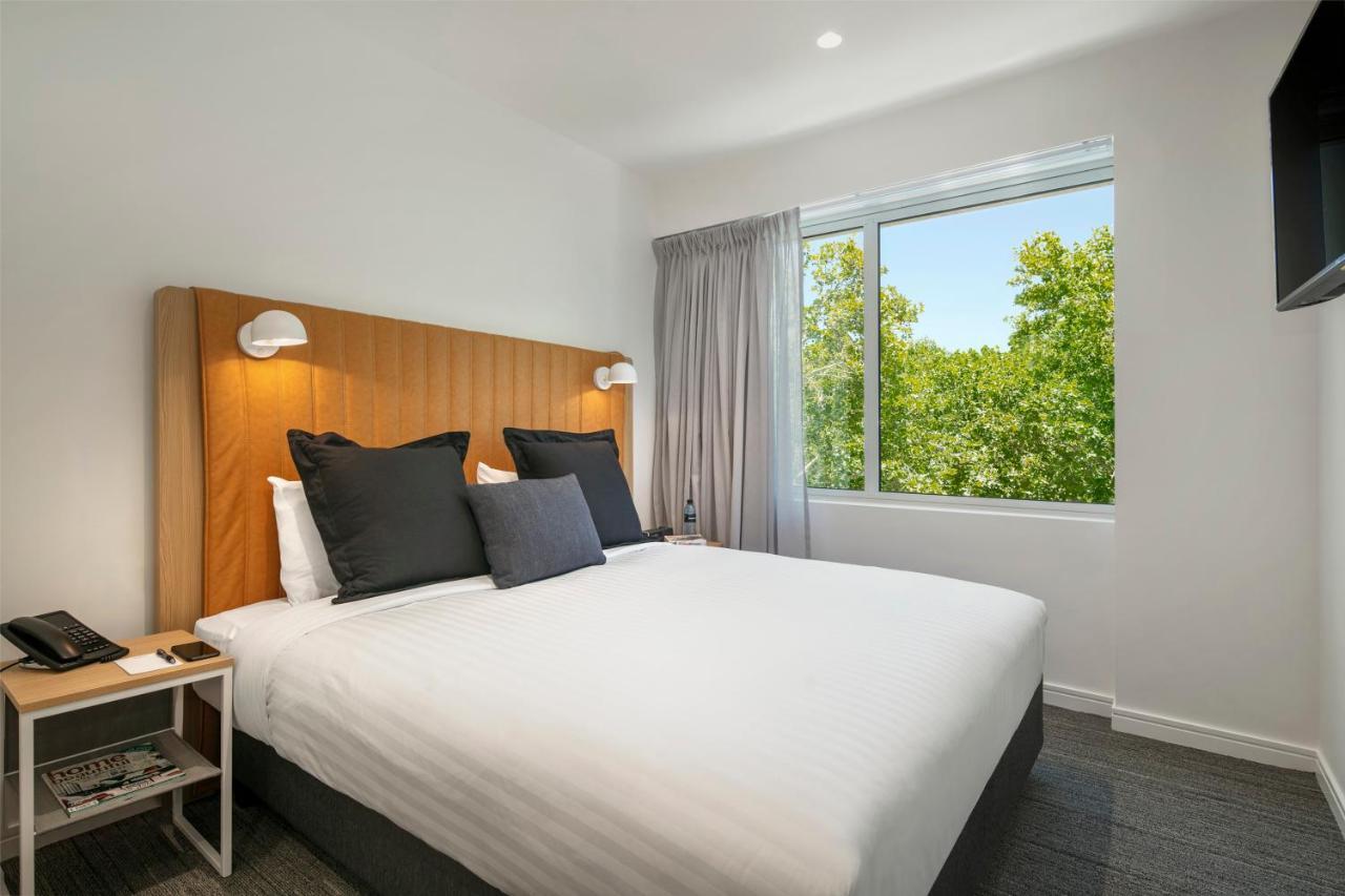 One-Bedroom Apartment,745620523:JPEG