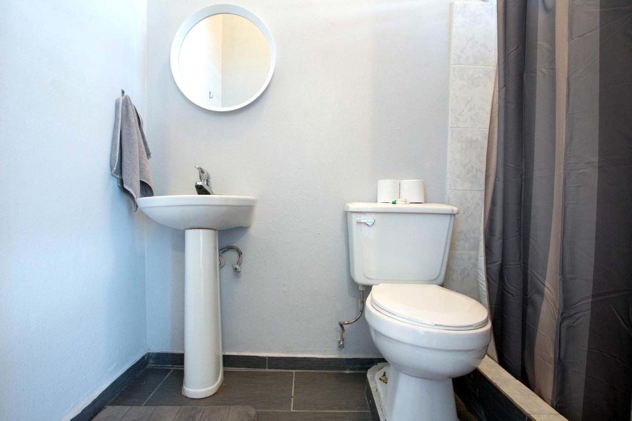 Twin Room Private Bathroom
