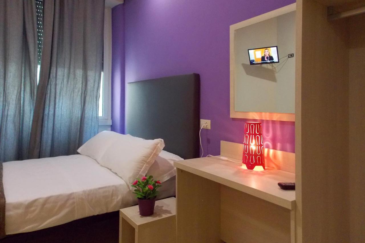 Standard Double Room with Shared Bathroom