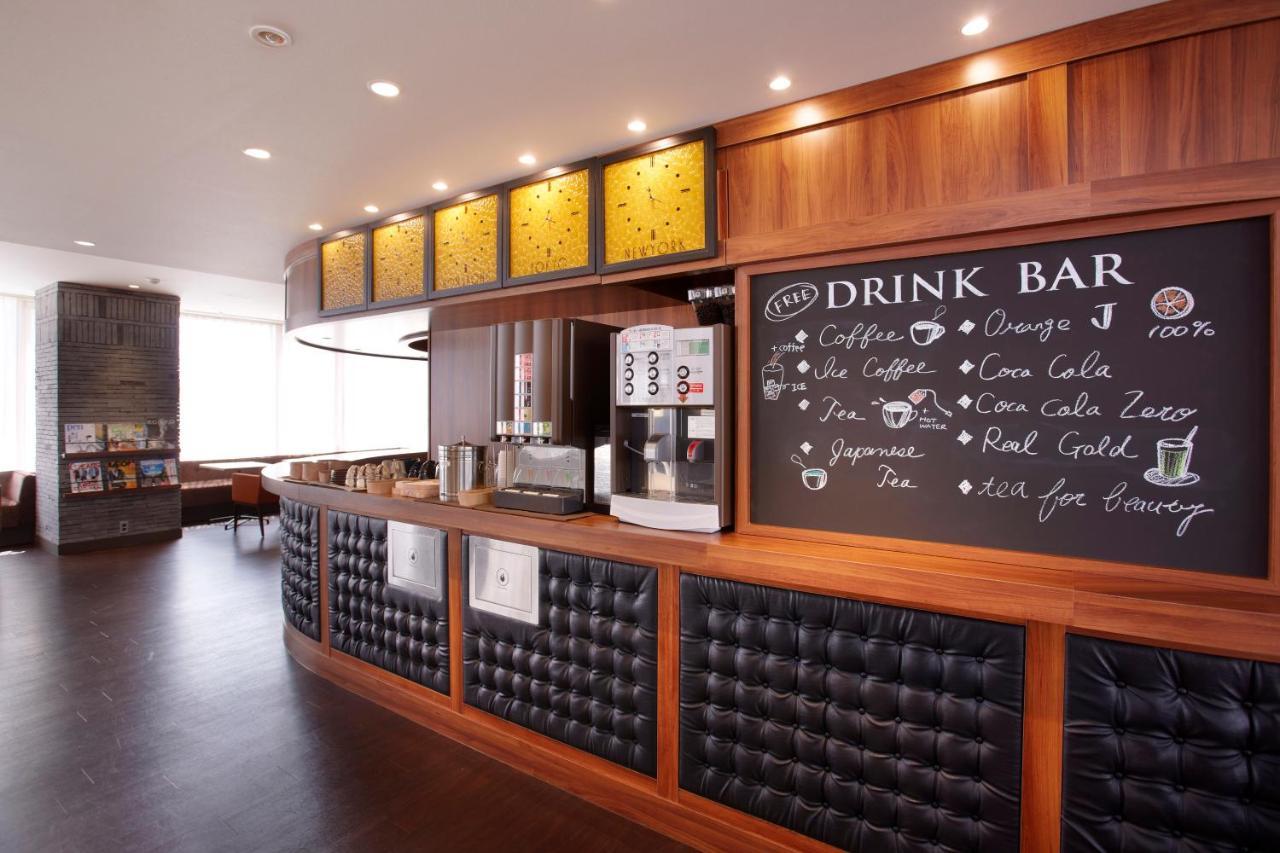 Twin Room with Lounge Access ＆ Complimentary Light Breakfast - Non-Smoking