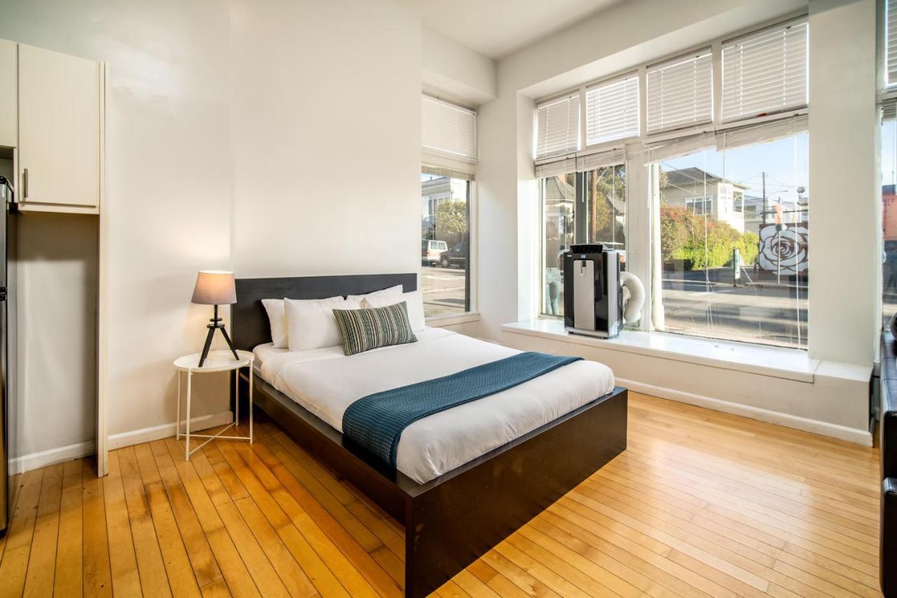 Deluxe Suite with Partial Ocean View