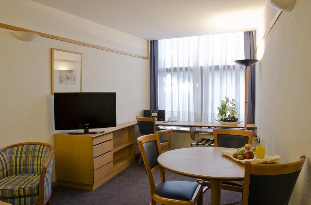 Apartment (4 Adults)