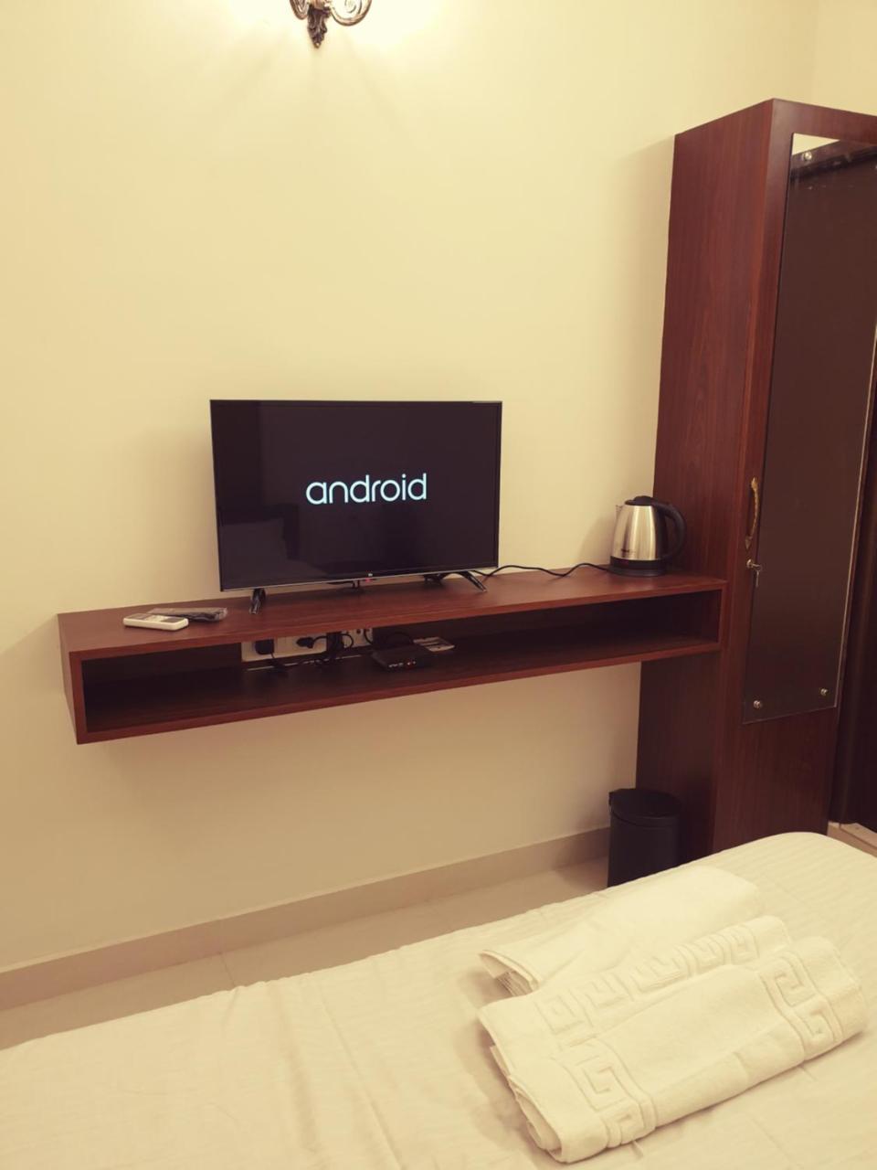 Deluxe Queen Room