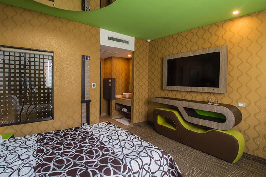 Queen Suite