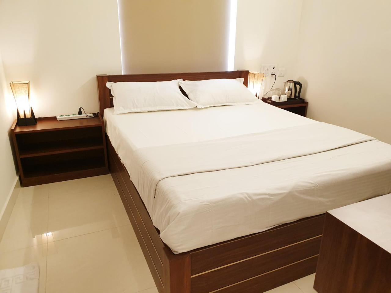 Deluxe Queen Room