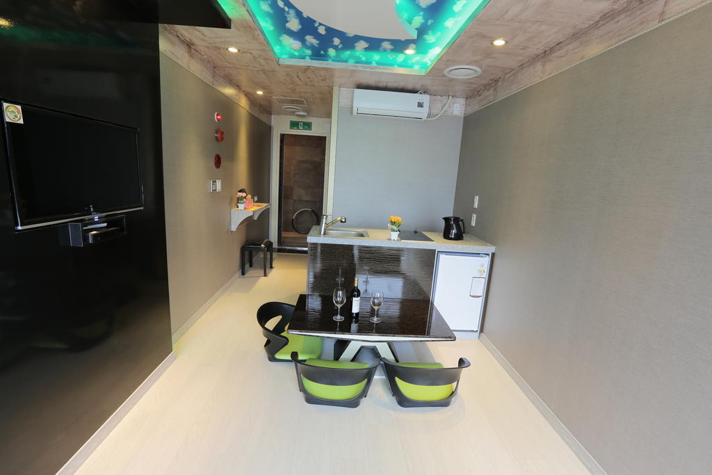 King Room