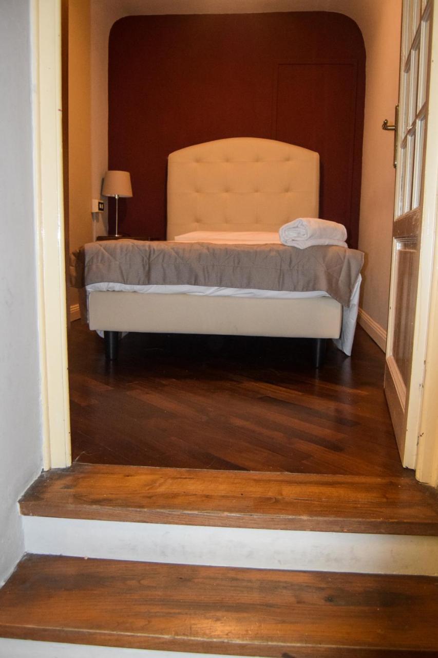 Single Room with Shared Bathroom