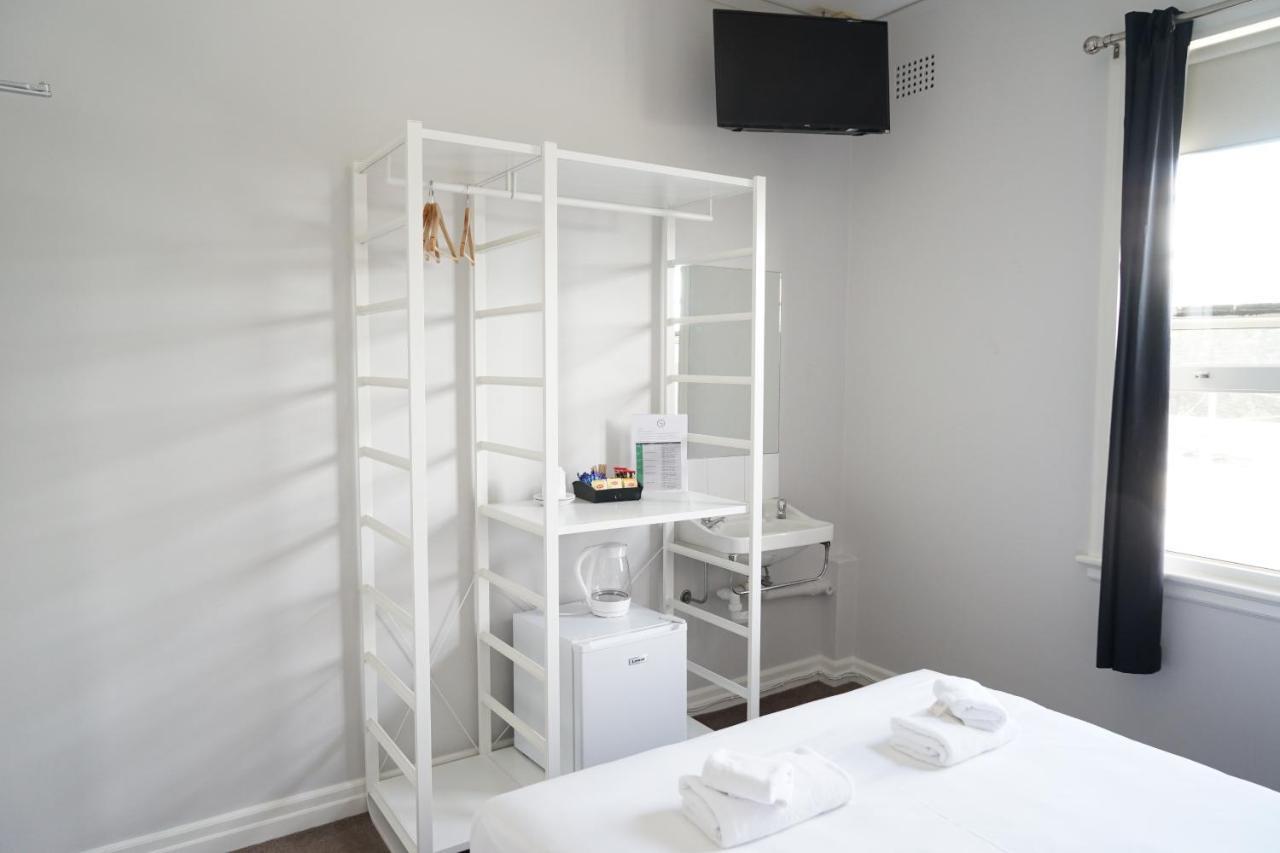Budget Double Room with Shared Bathroom
