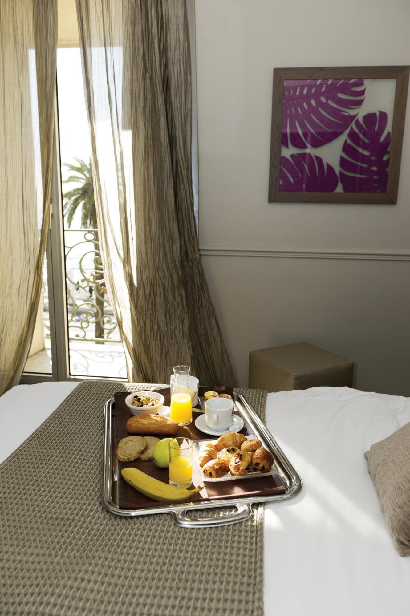 Superior Double or Twin Room Sea View