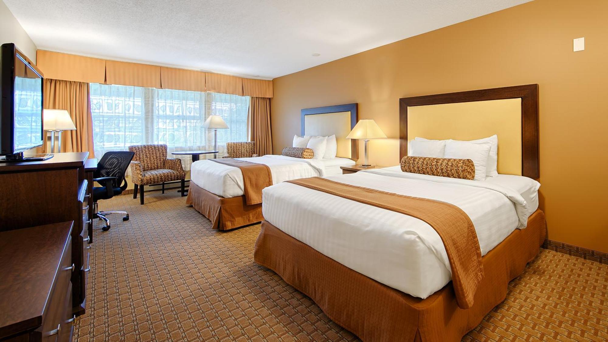 Queen Room with Two Queen Beds - Non-Smoking