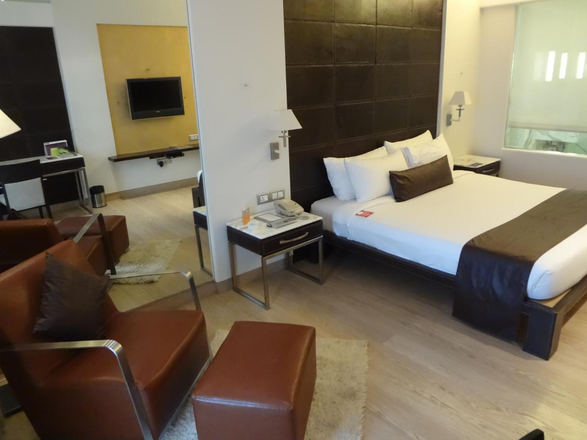 Reflection Club Room on Restaurant Food Al-a-carte order
