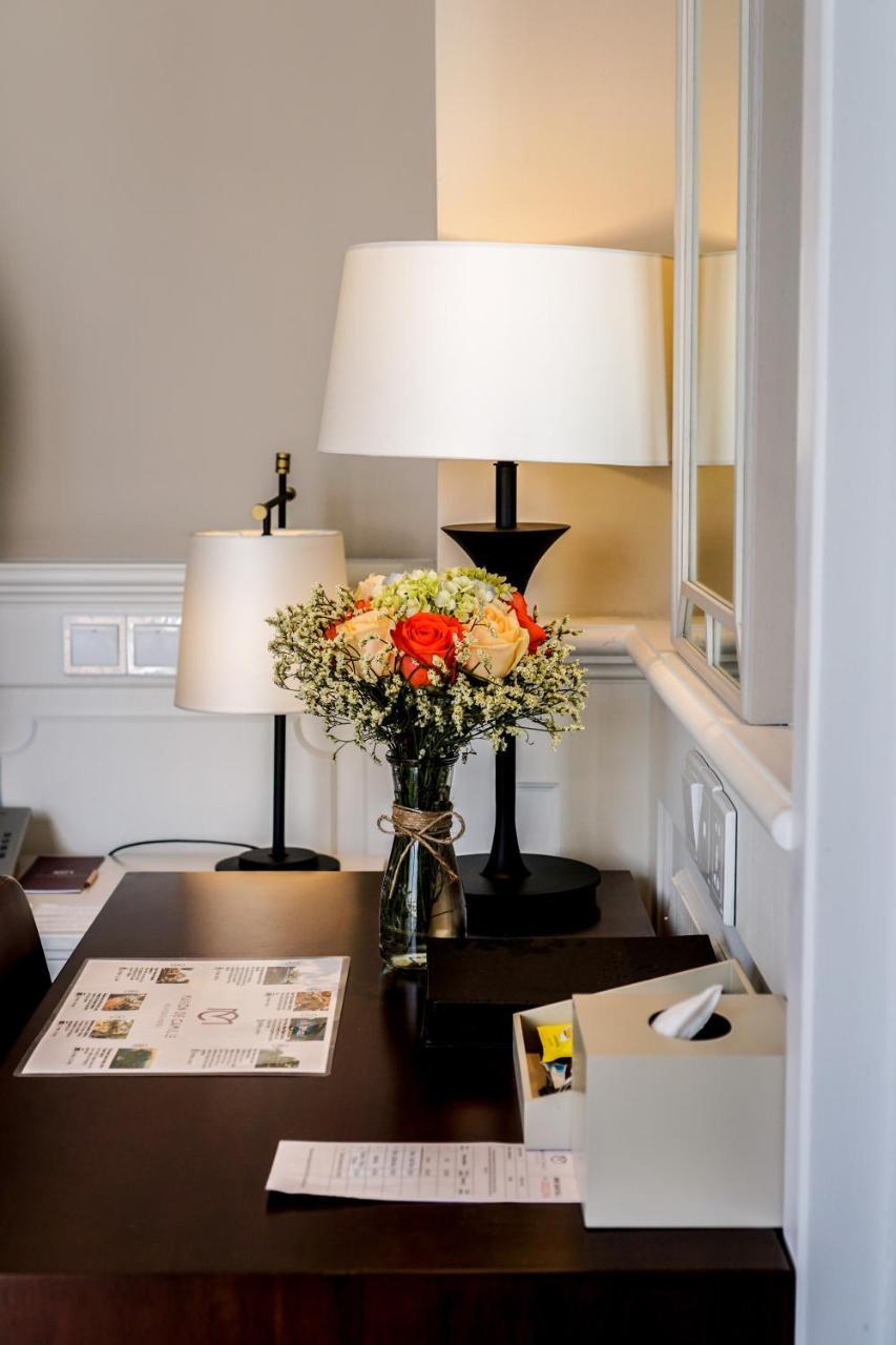 Signature Room