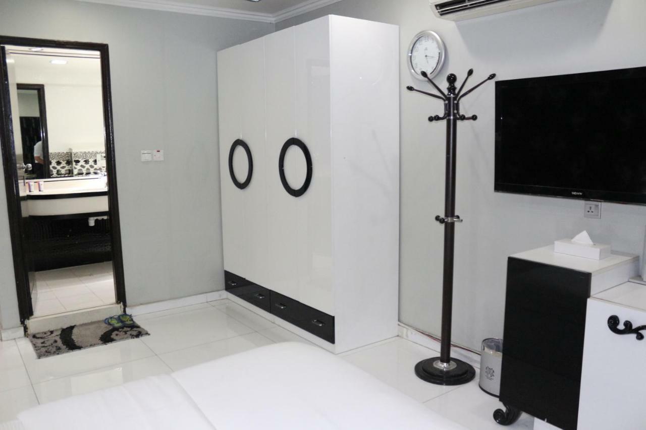 Interconnecting Room