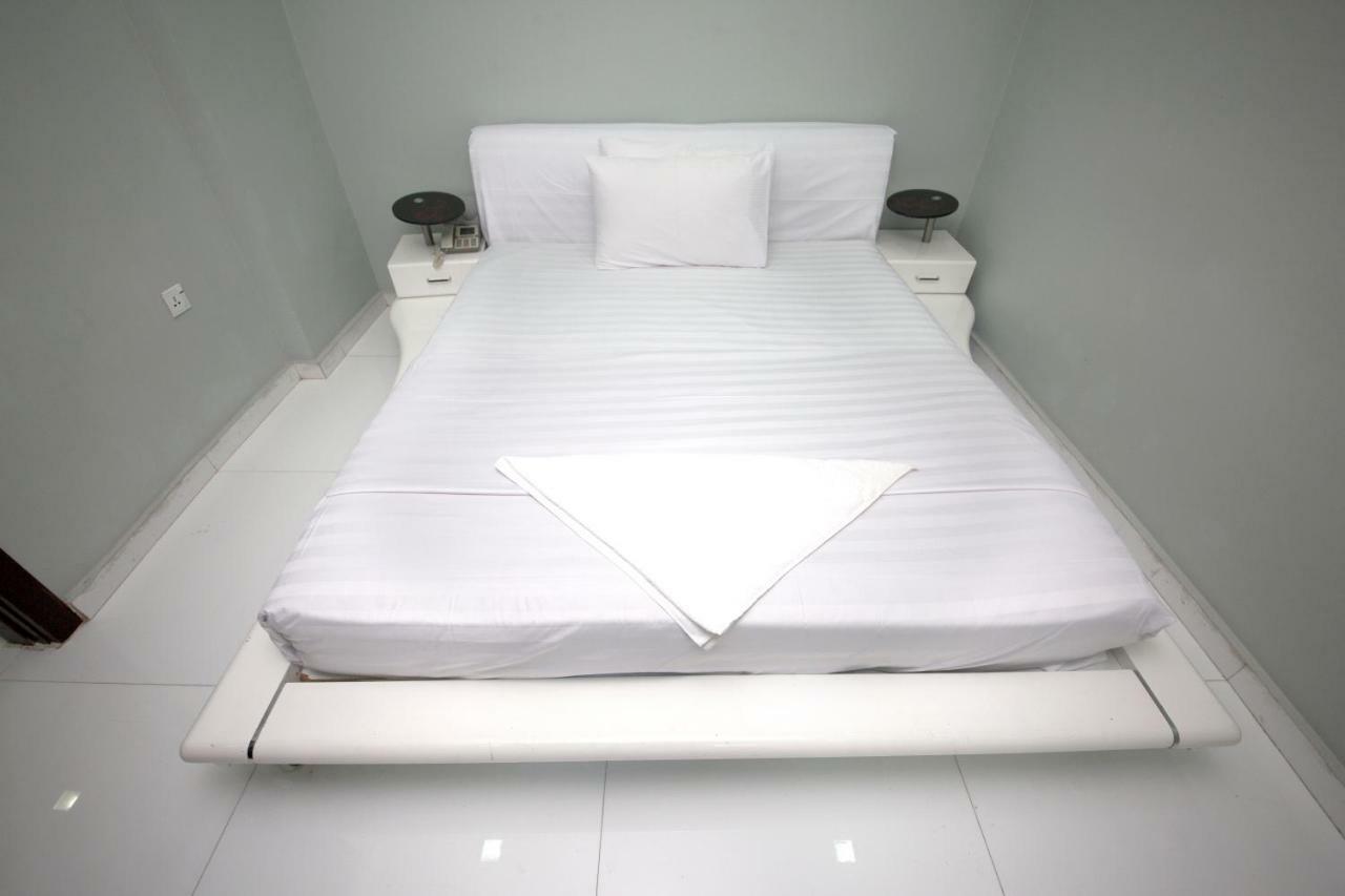 Interconnecting Room