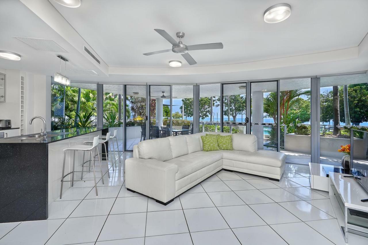 Three Bedroom Apartment with Pool Access- Penthouse