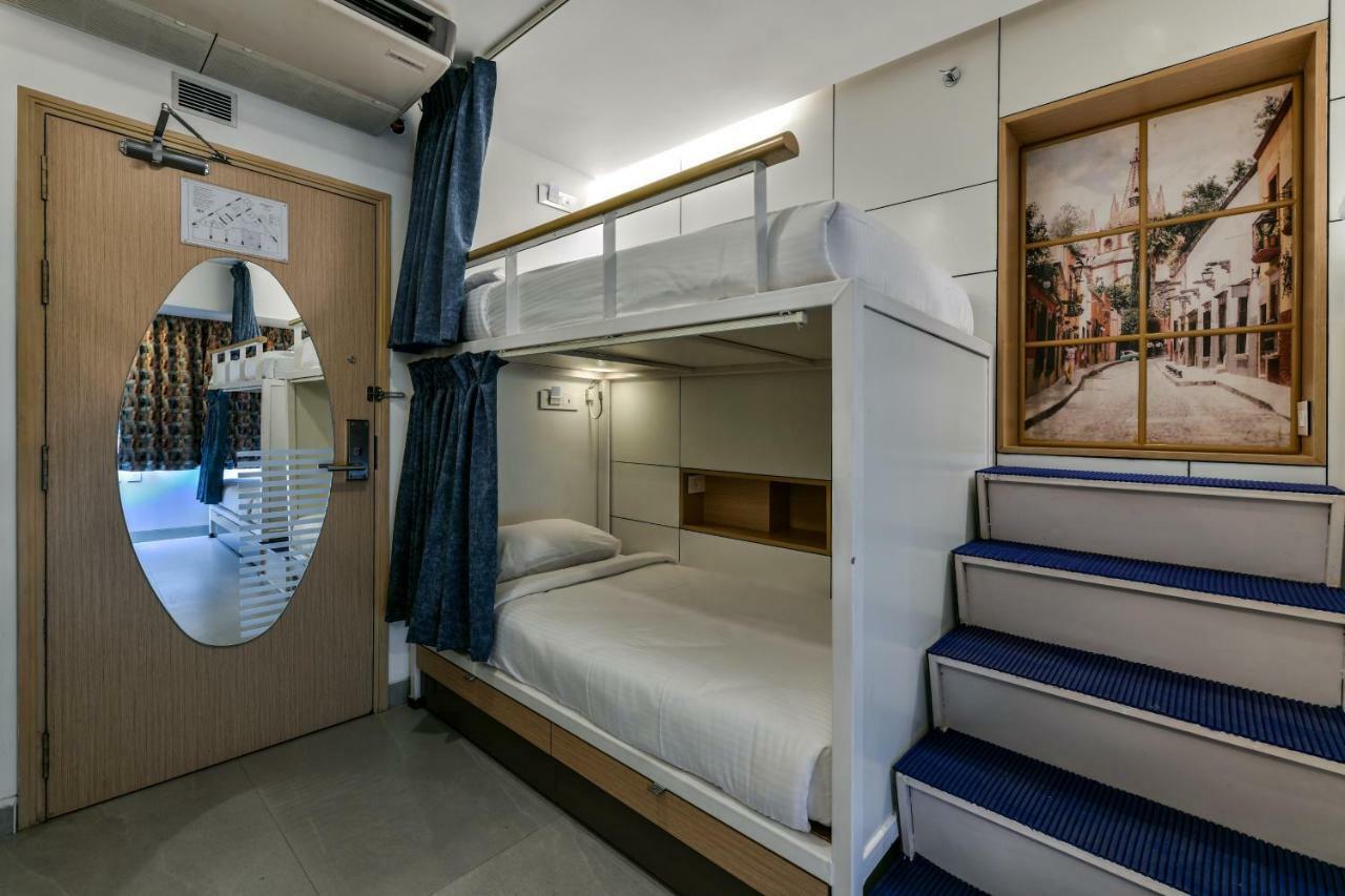 Bed 7-Bed Mixed Dormitory Room
