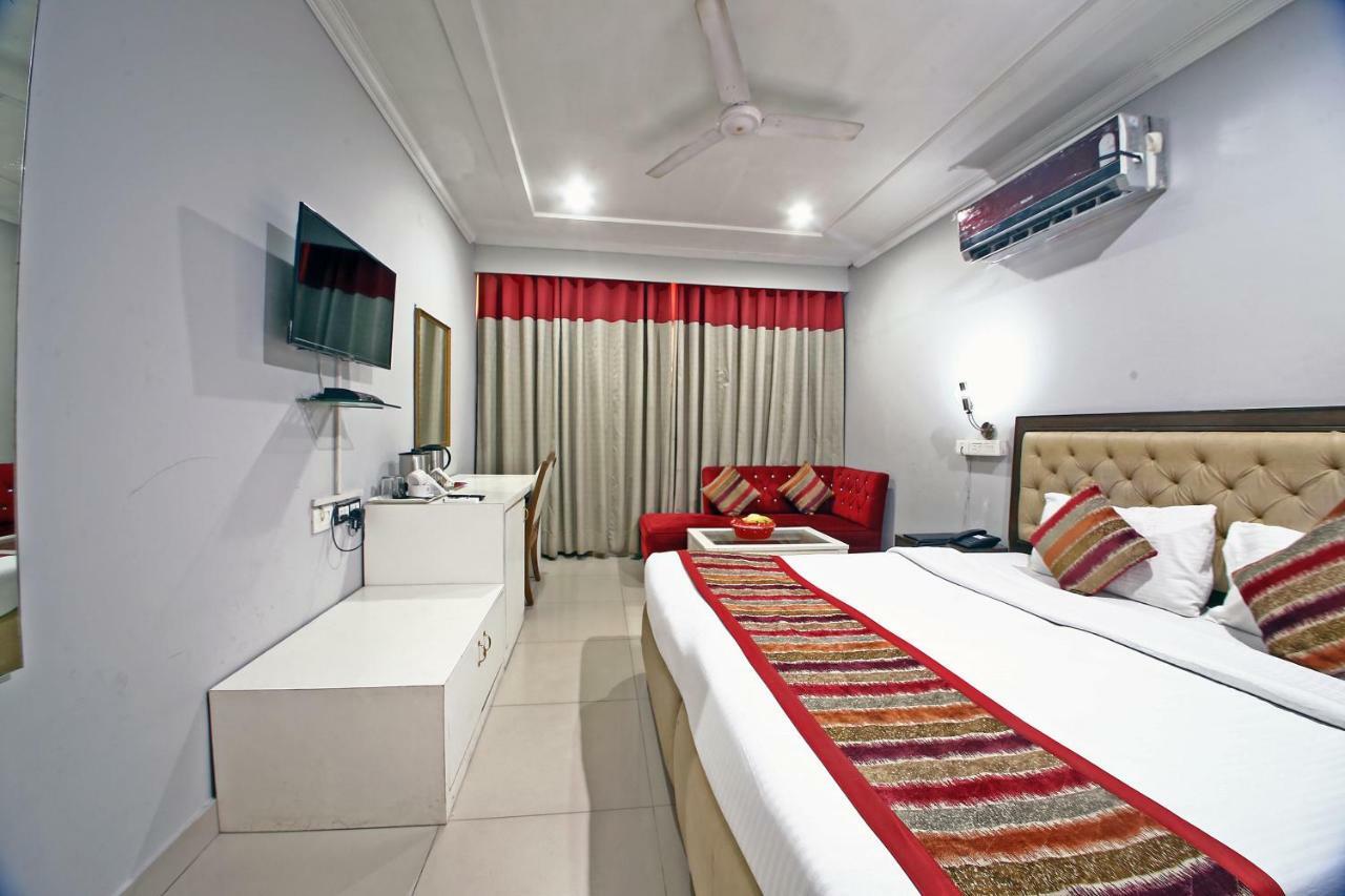 Super Deluxe Double Room