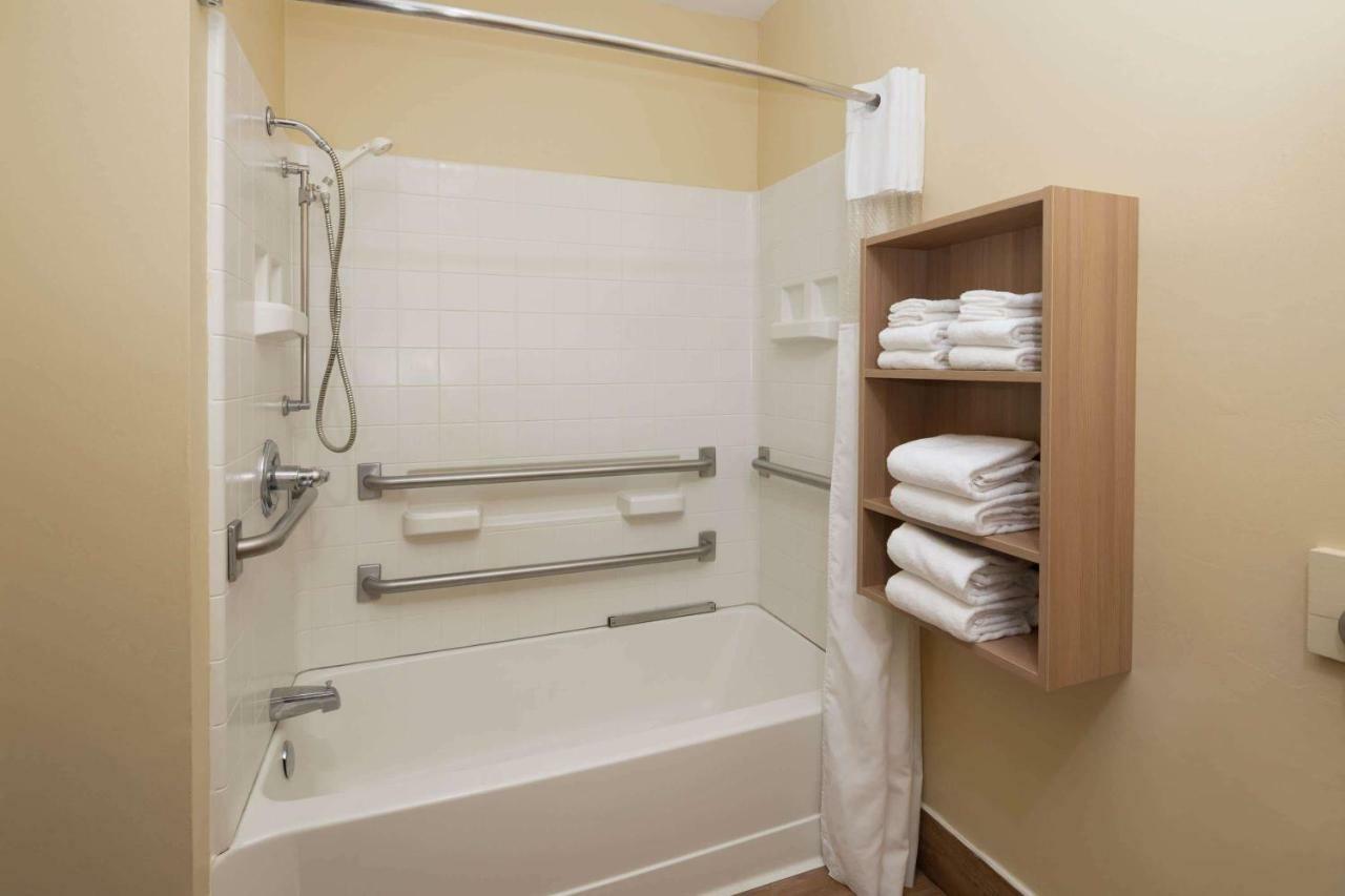 Deluxe Queen Room Two Queen Beds Disability Access Non-Smoking