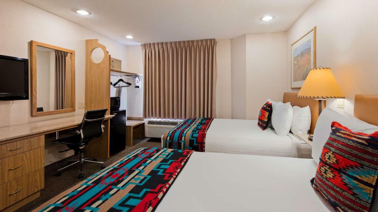 Queen Room Two Queen Beds Non-Smoking