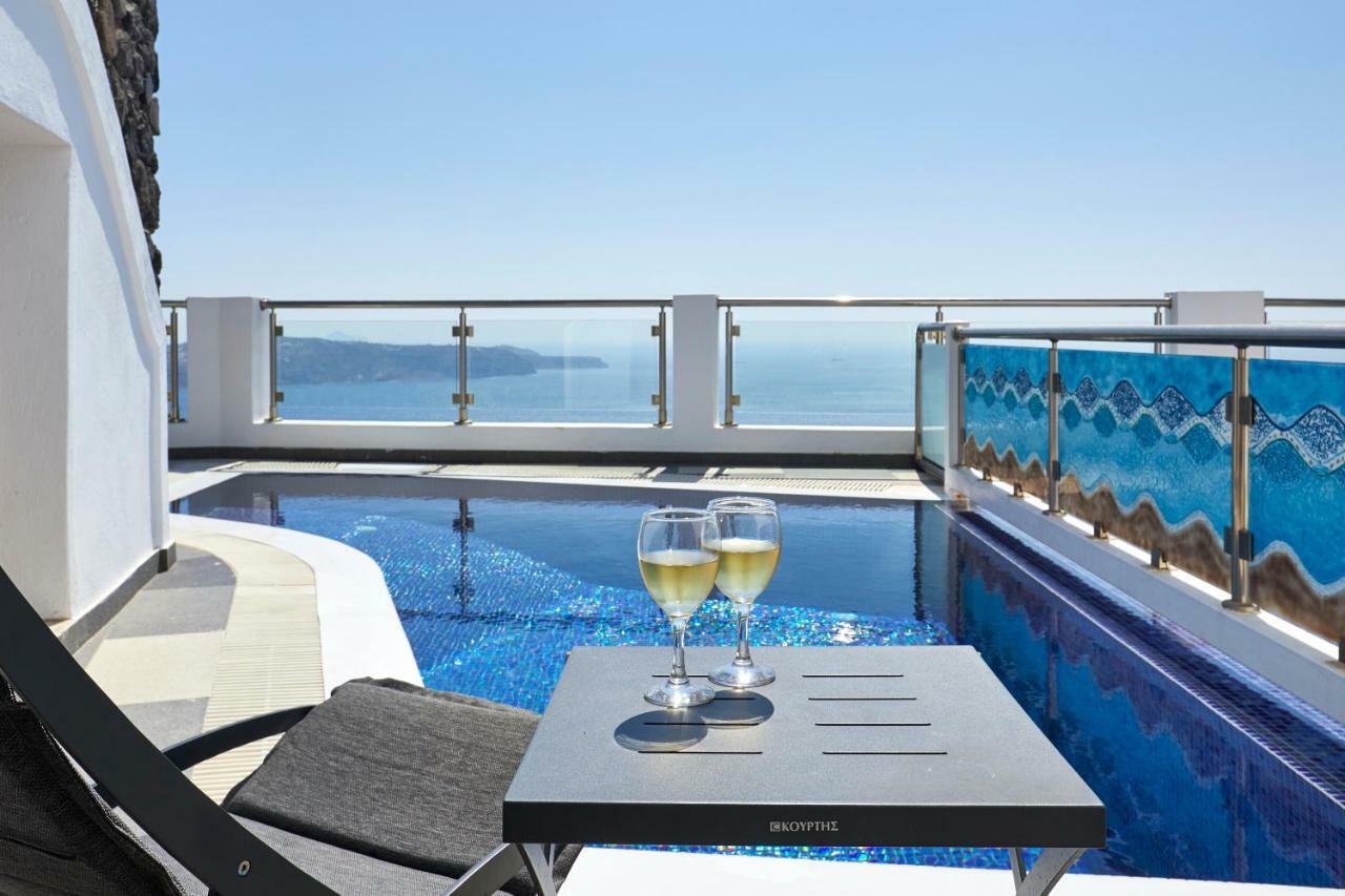 Premium Suite private heated pool caldera view