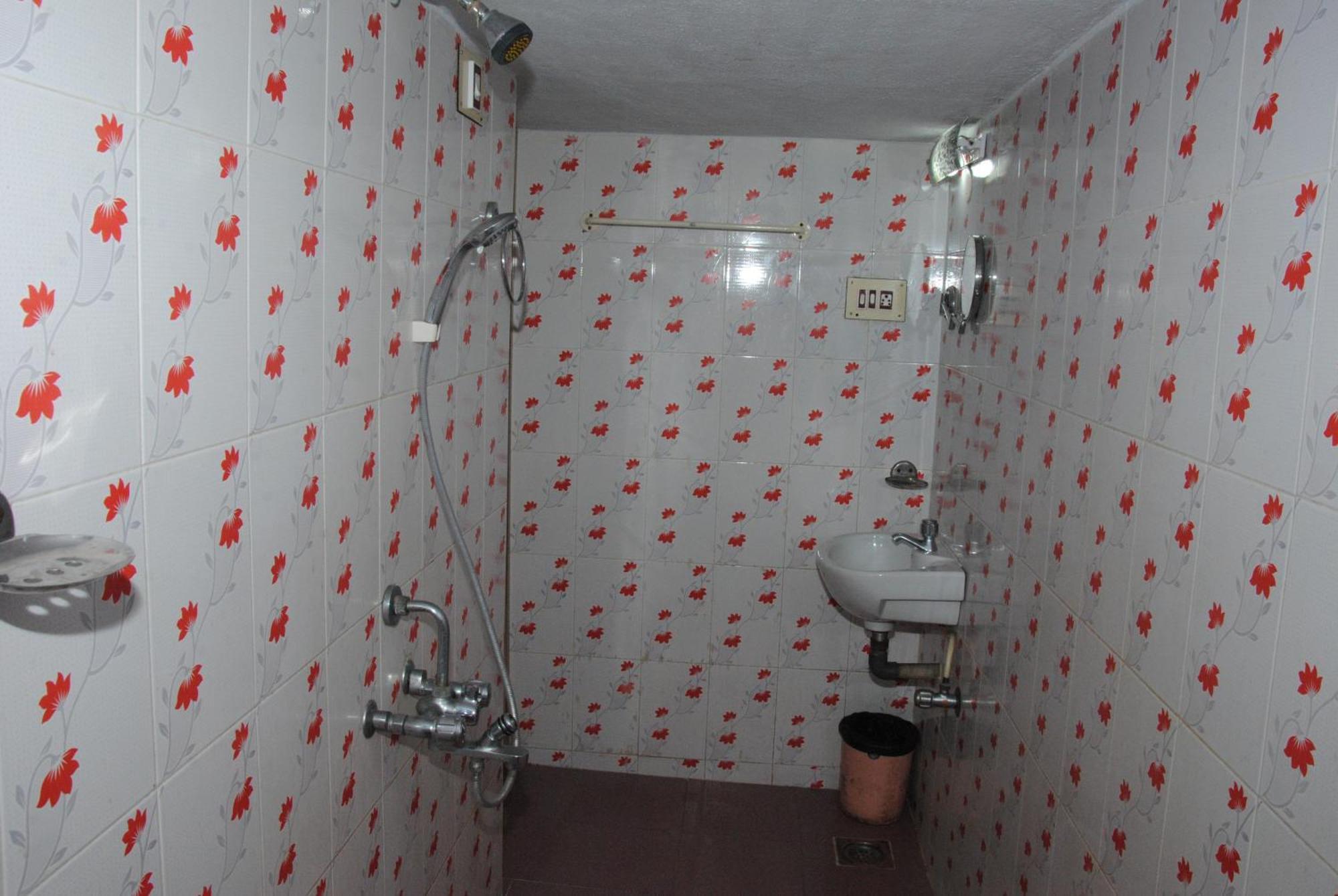 Single Room,1080865921:JPEG