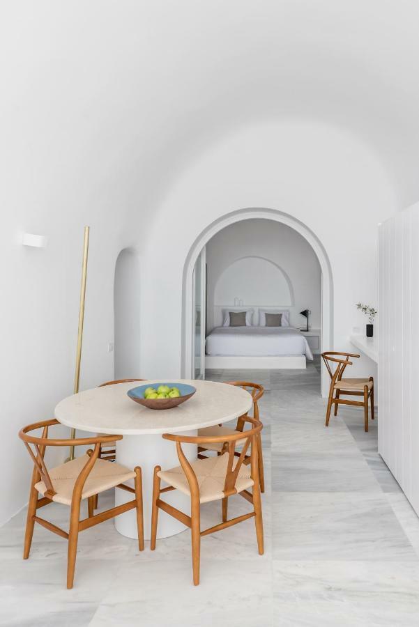Kivotos Villa Outdoor Private Cave Pool