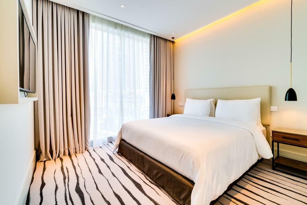Three-Bedroom Apartment Partial Burj Khalifa View
