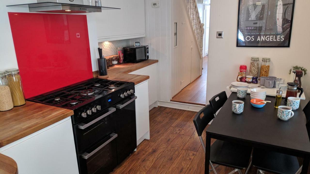 Four-Bedroom House,830399417:JPEG