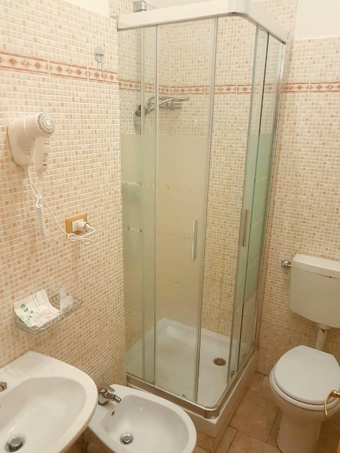 Single Room with Shared Bathroom