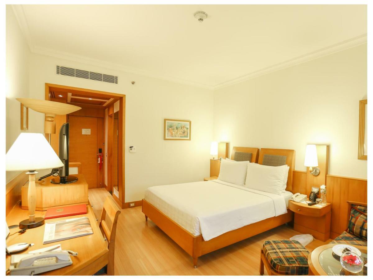 Premier Room King Bed