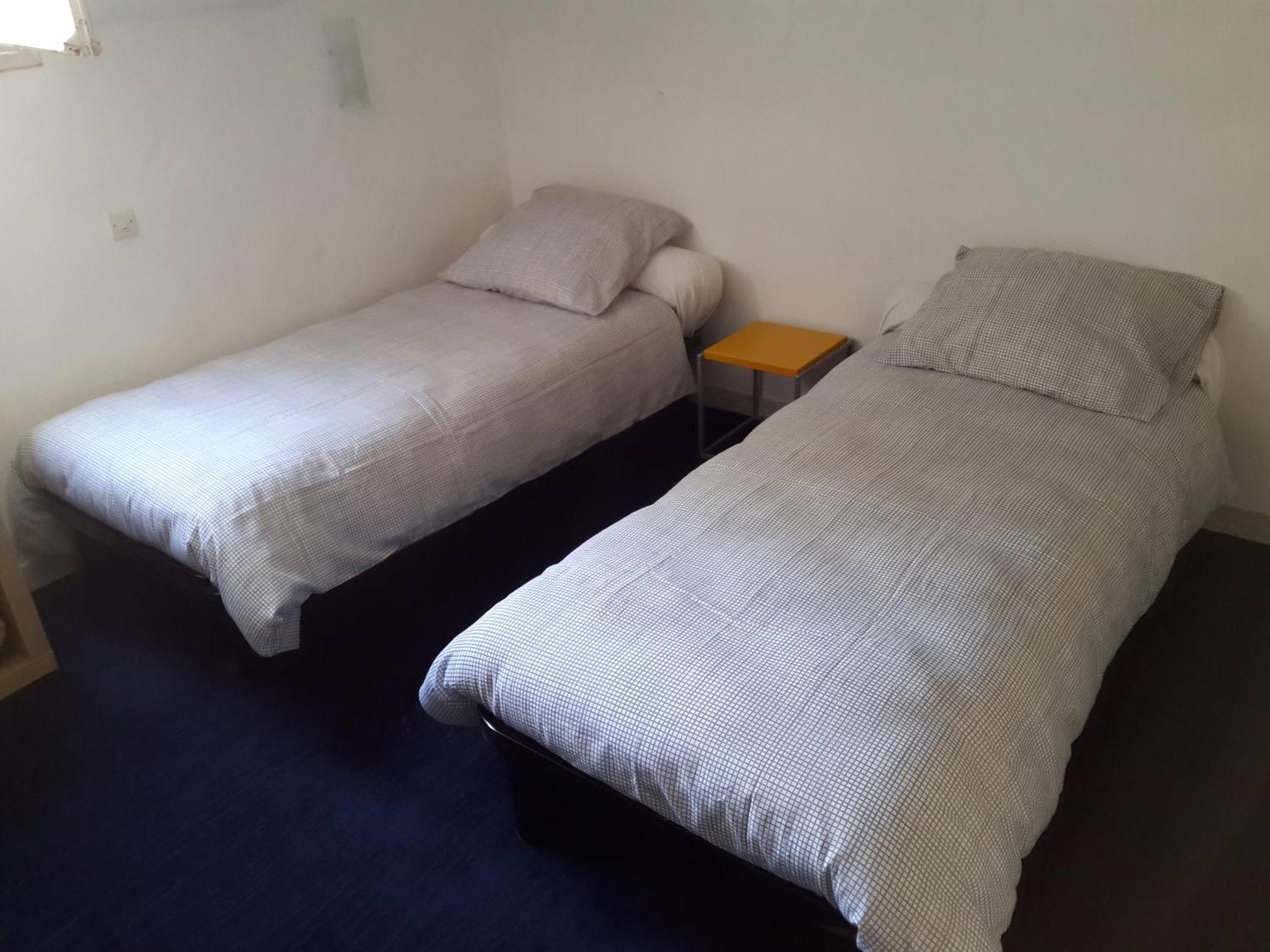 Economy Triple Room